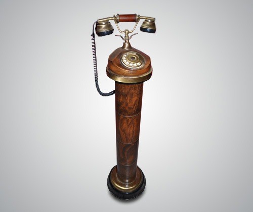 Телефон встроенный в тумбу, кноп.
